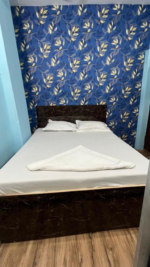 Krishna P. Guest House Варанаси Екстериор снимка